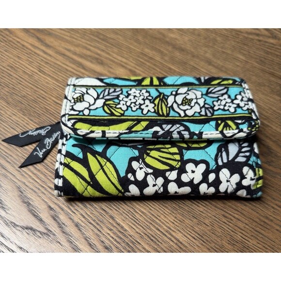 Vera Bradley Trifold Snap Wallet Retired Island Blooms Floral Aqua Green EUC - Picture 1 of 8
